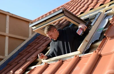 Pose de fenêtres de toit Velux à Glomel